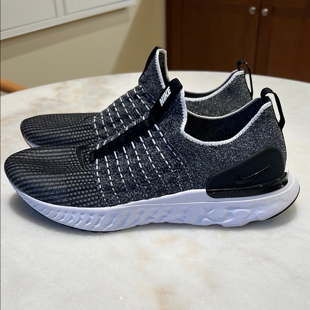 Nike Black and White Athletic Shoes with Knit Upper